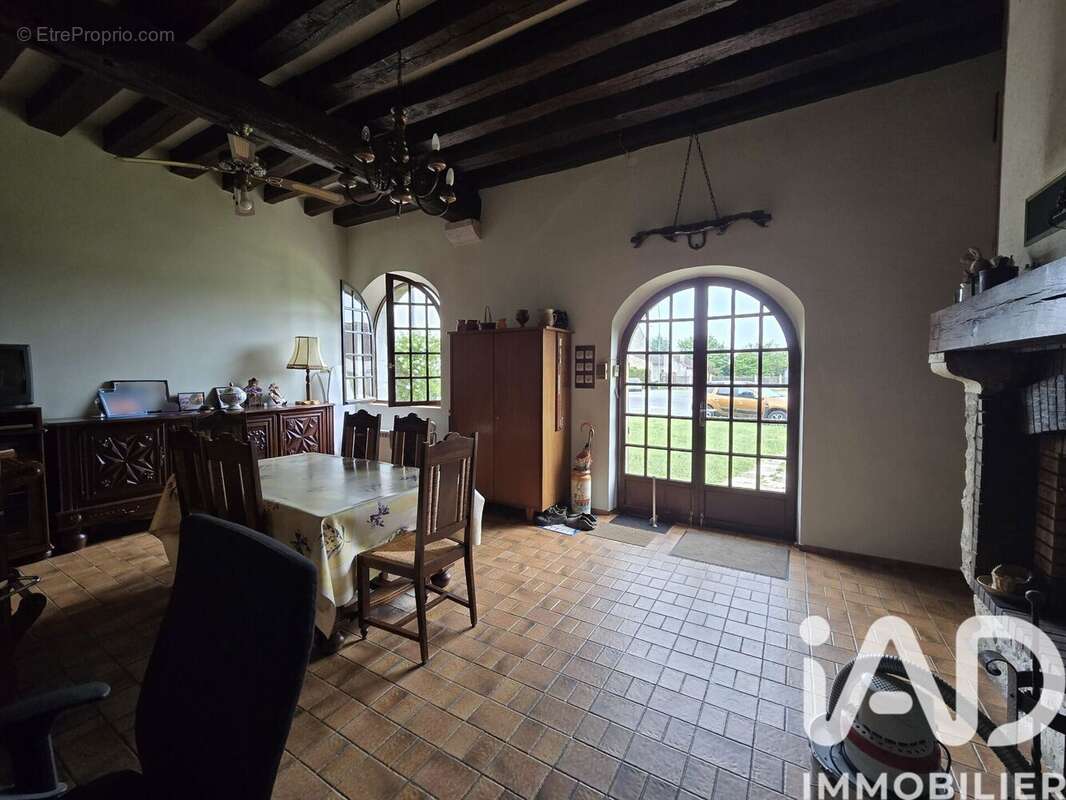 Maison 100 m² à Montbouy  - photo 3