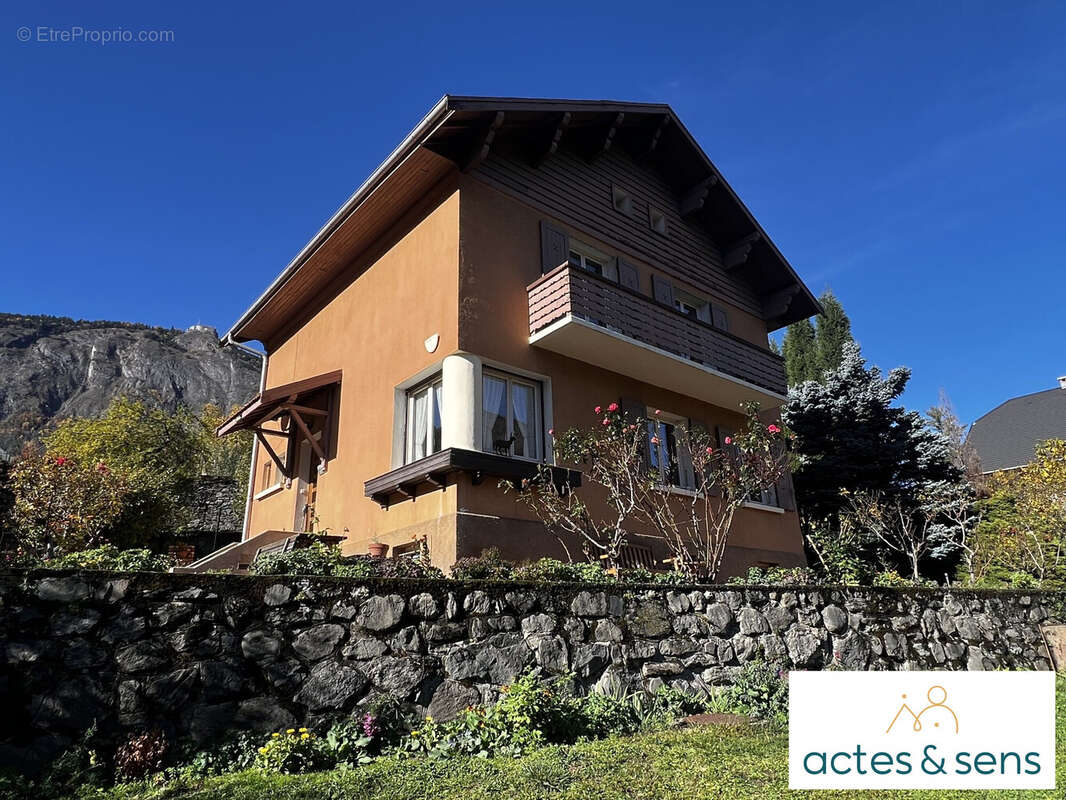 Maison à SAINT-MARTIN-D&#039;ARC