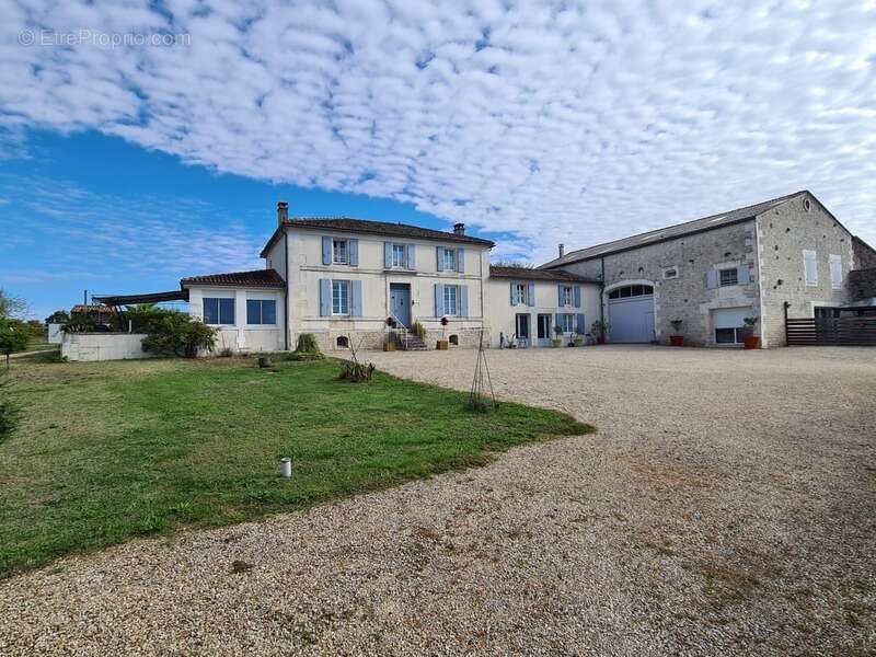 Maison à JARNAC