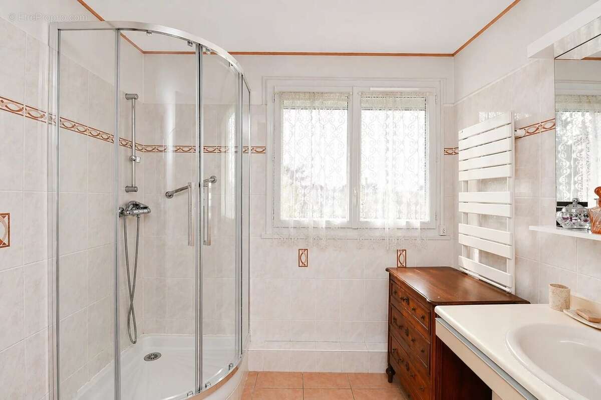Maison à CROISSY-SUR-SEINE