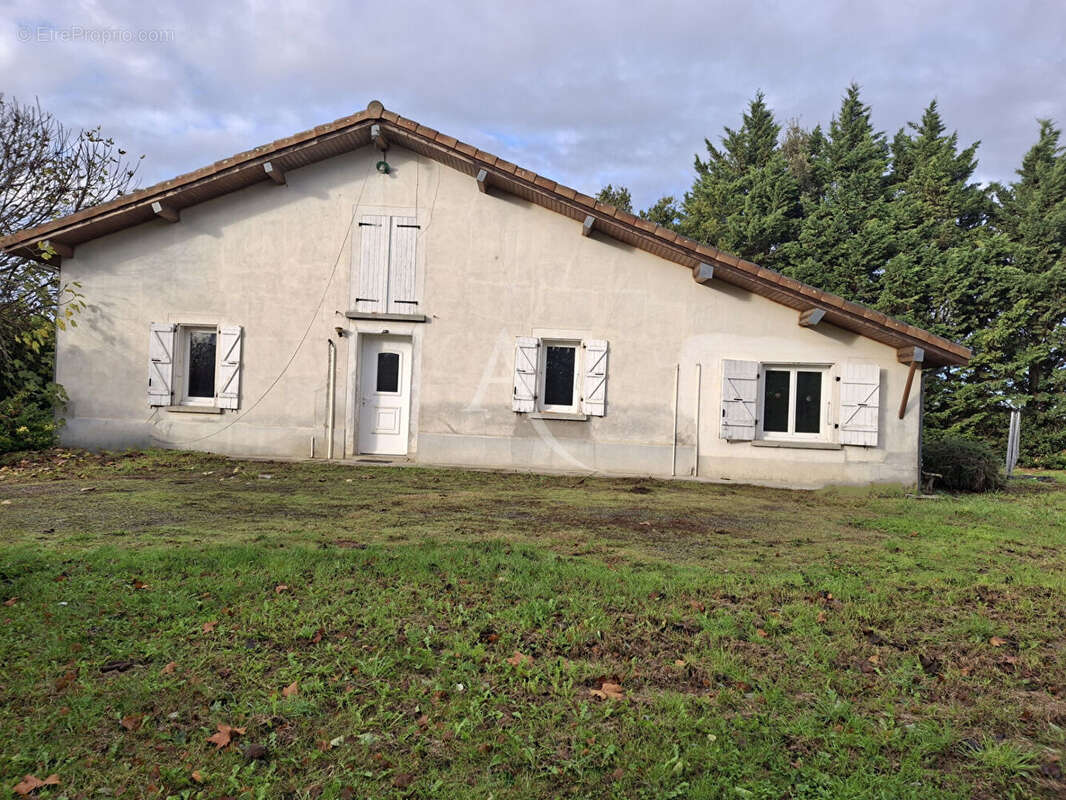 Maison L Isle Jourdain 5 pièce(s) 146 m2 - photo 8