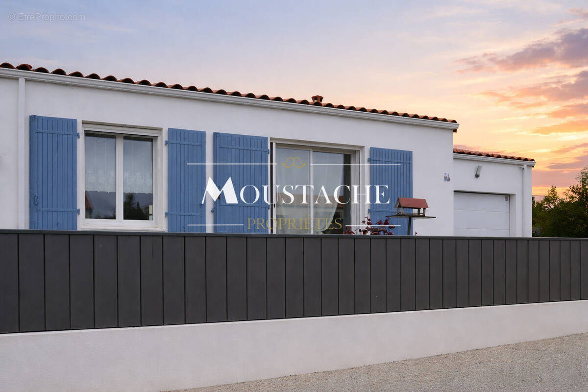 Maison à VAUX-SUR-MER