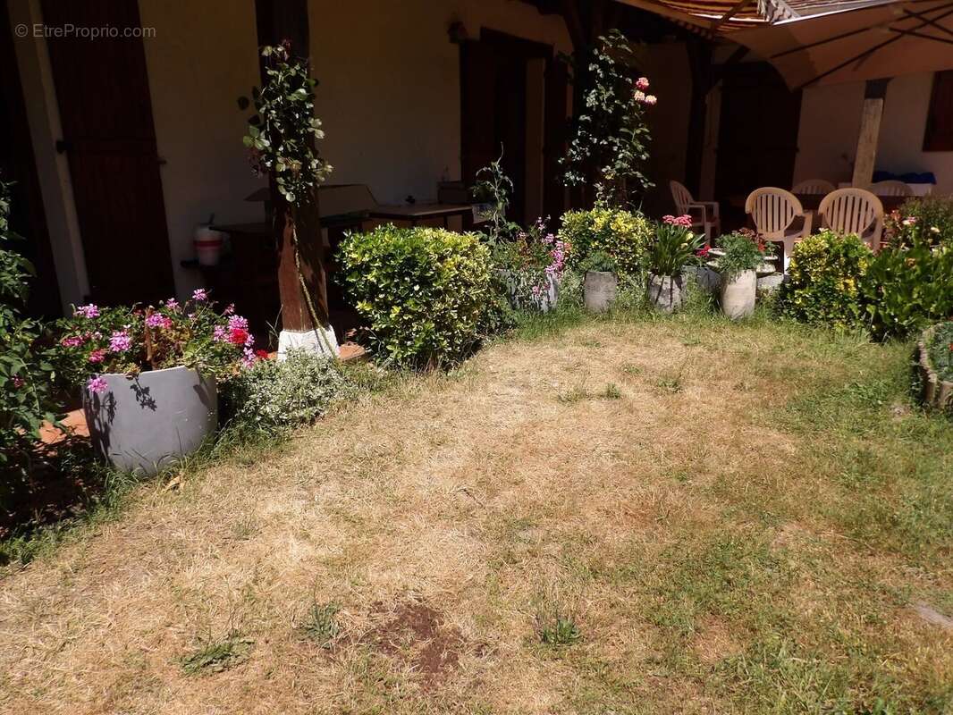 Maison à NOISY-SUR-ECOLE