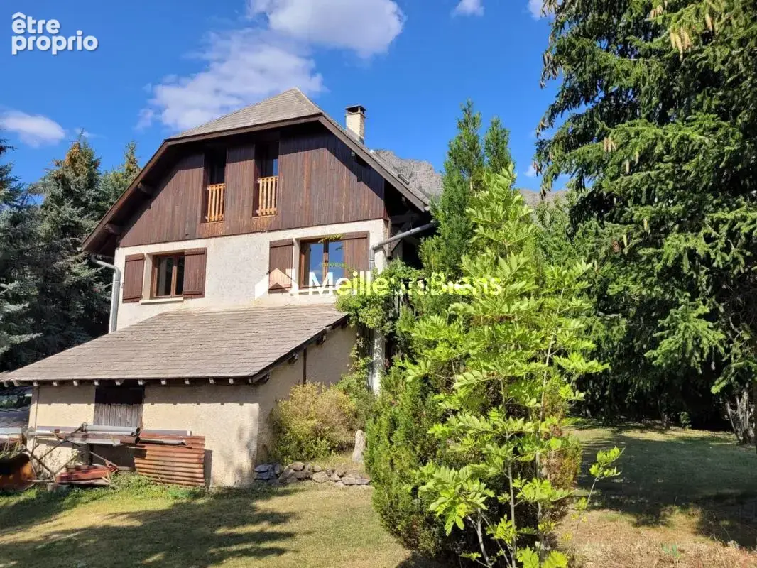 Maison familiale 7 pièces avec dépendances et grand terrain aux Orres - photo 24