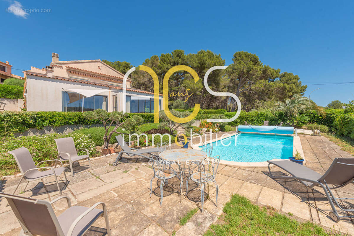 Maison Saint-Julien-Les-Martigues 4 pièce(s) 103m2 + dépendance 65m2 garage piscine - photo 2