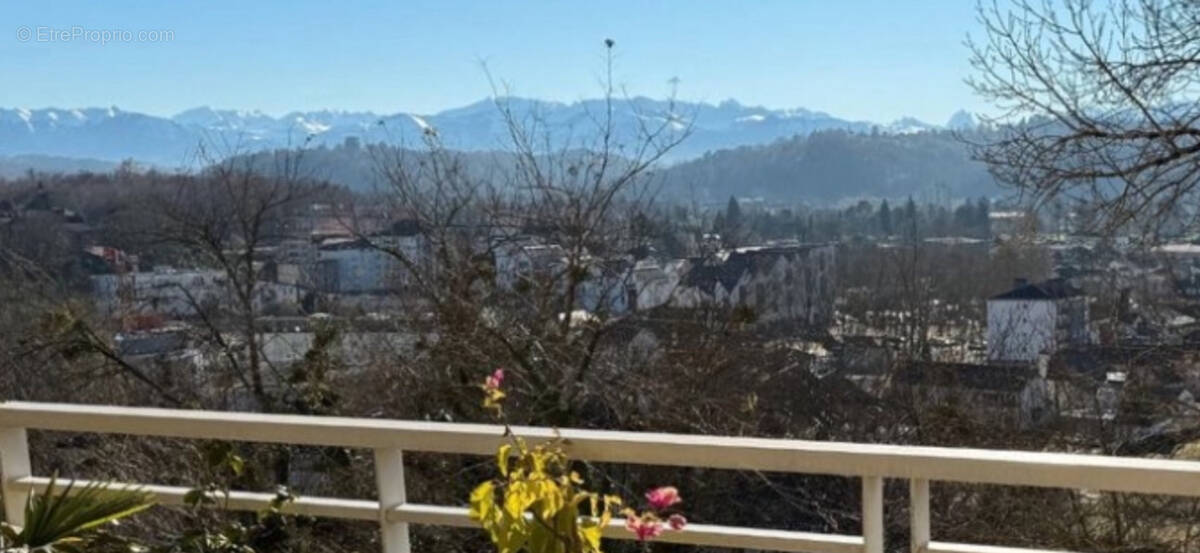 Appartement à BILLERE