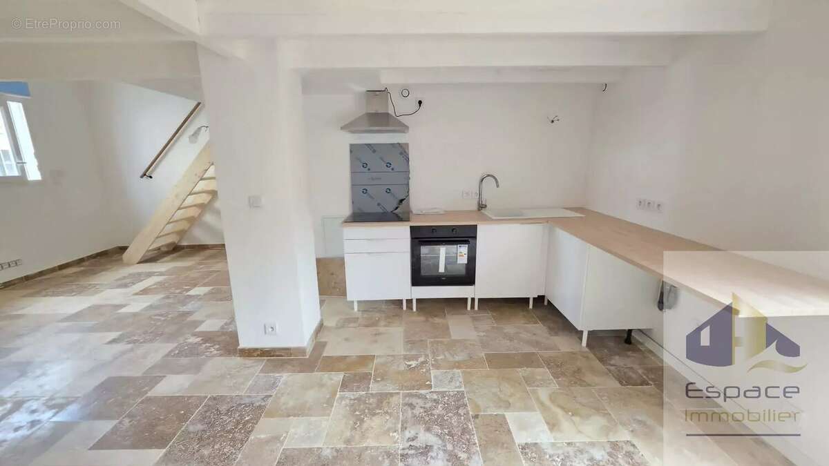 Maison d'environ 65m² au sol à La Rochelle - photo 10