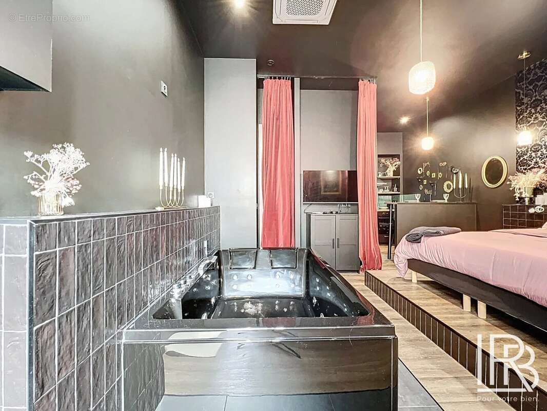 Appartement à MARSEILLE-6E