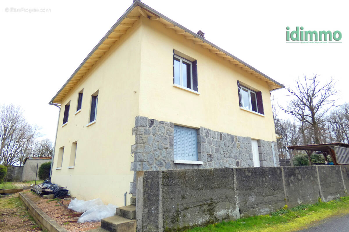 Maison à SAINT-PAUL-DES-LANDES