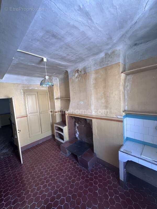 Maison à COLLOBRIERES