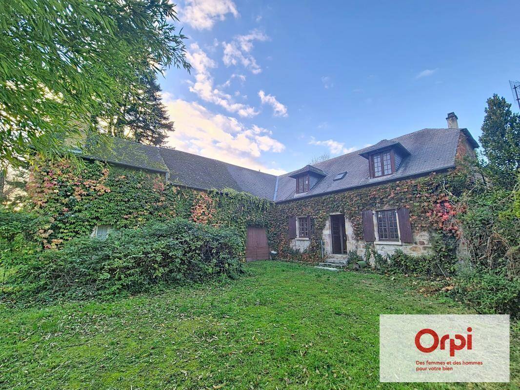 Maison à TERRASSON-LAVILLEDIEU