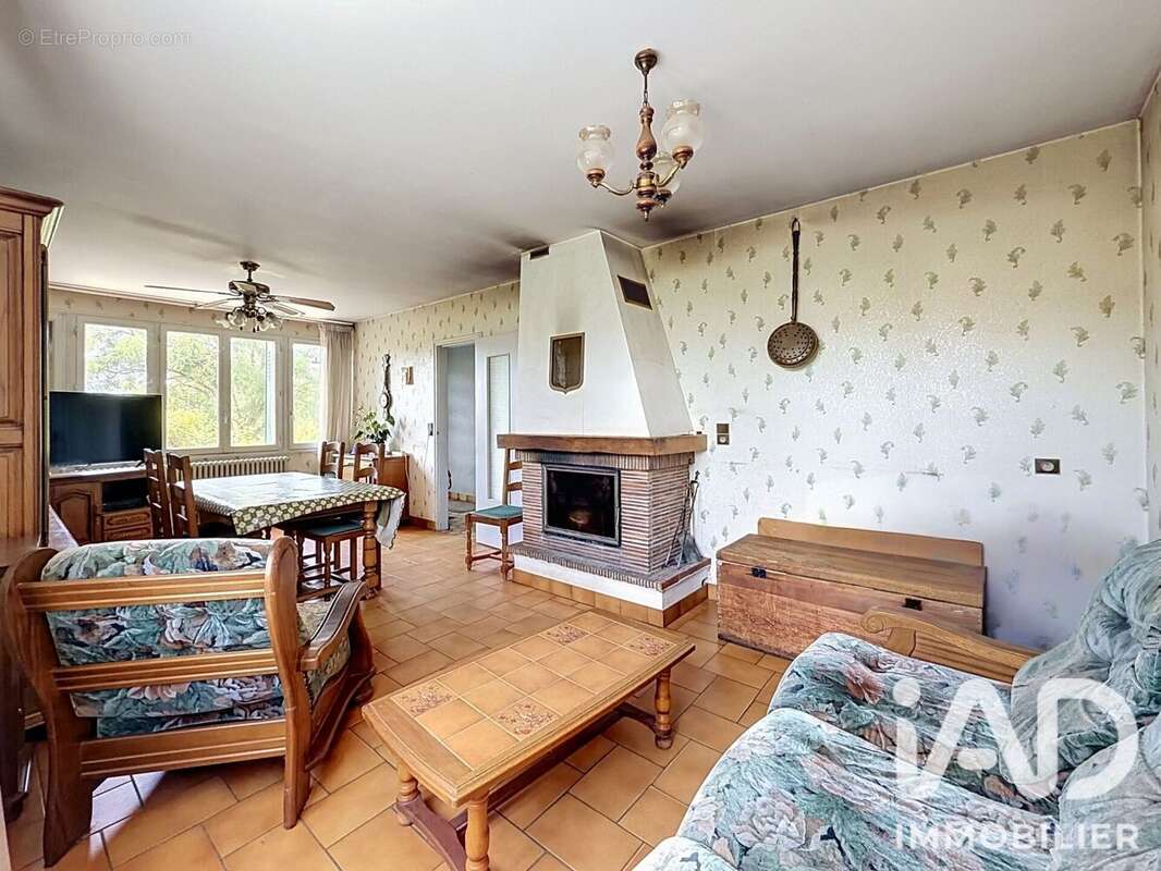 Photo 2 - Maison à BONNELLES