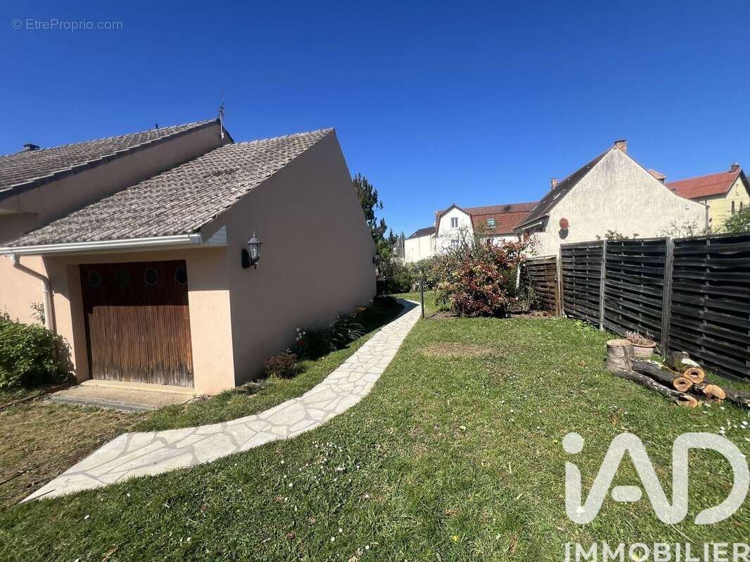 Photo 6 - Maison à SAINTRY-SUR-SEINE