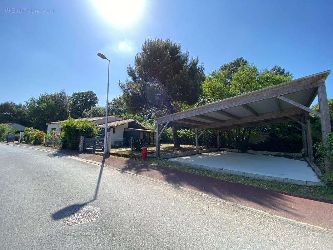 Maison à LES MATHES