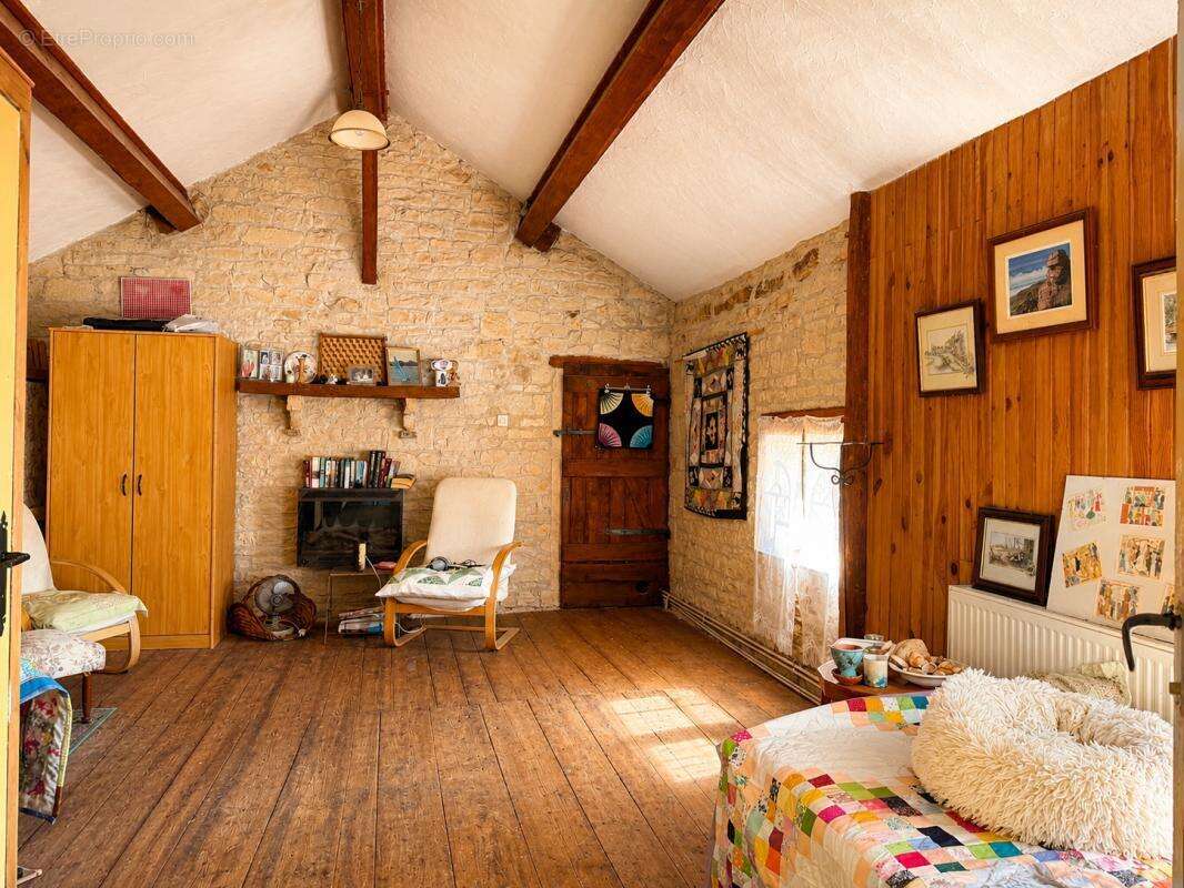 Maison de caractère à Bessé - photo 5
