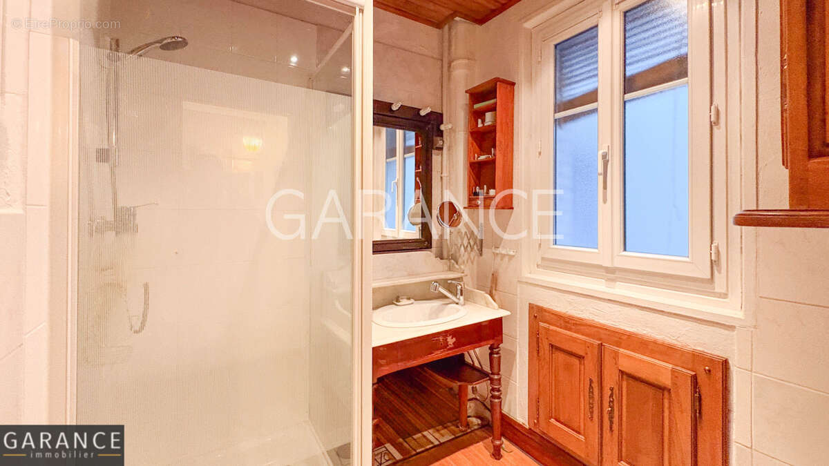 Appartement à PARIS-12E