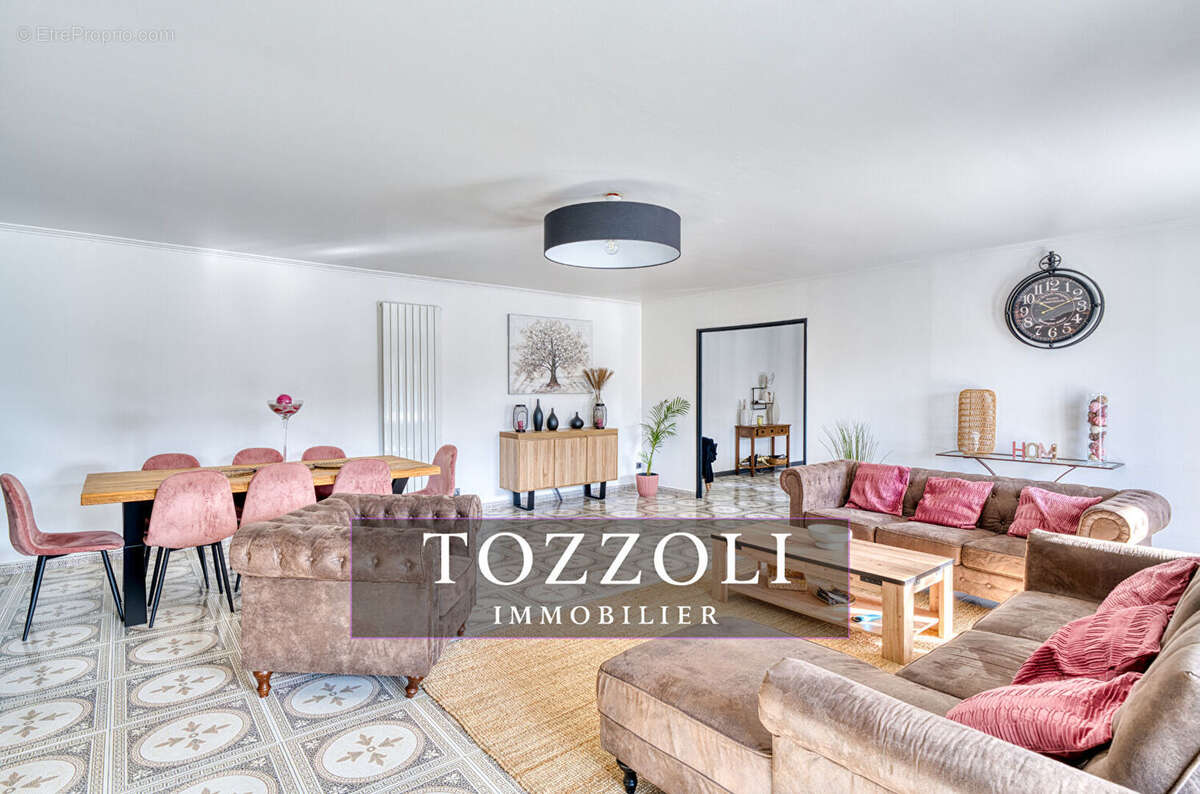 Maison à L'ISLE-D'ABEAU