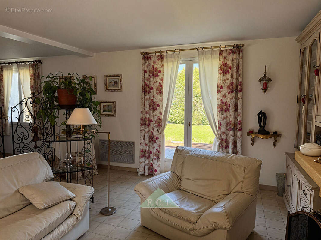 Maison à THOIRY