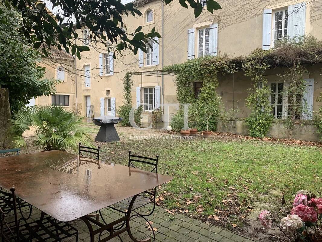 Maison à VAISON-LA-ROMAINE