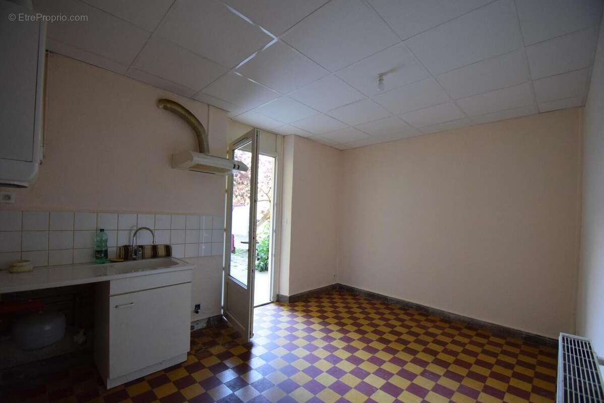   - Appartement à VALS-LES-BAINS
