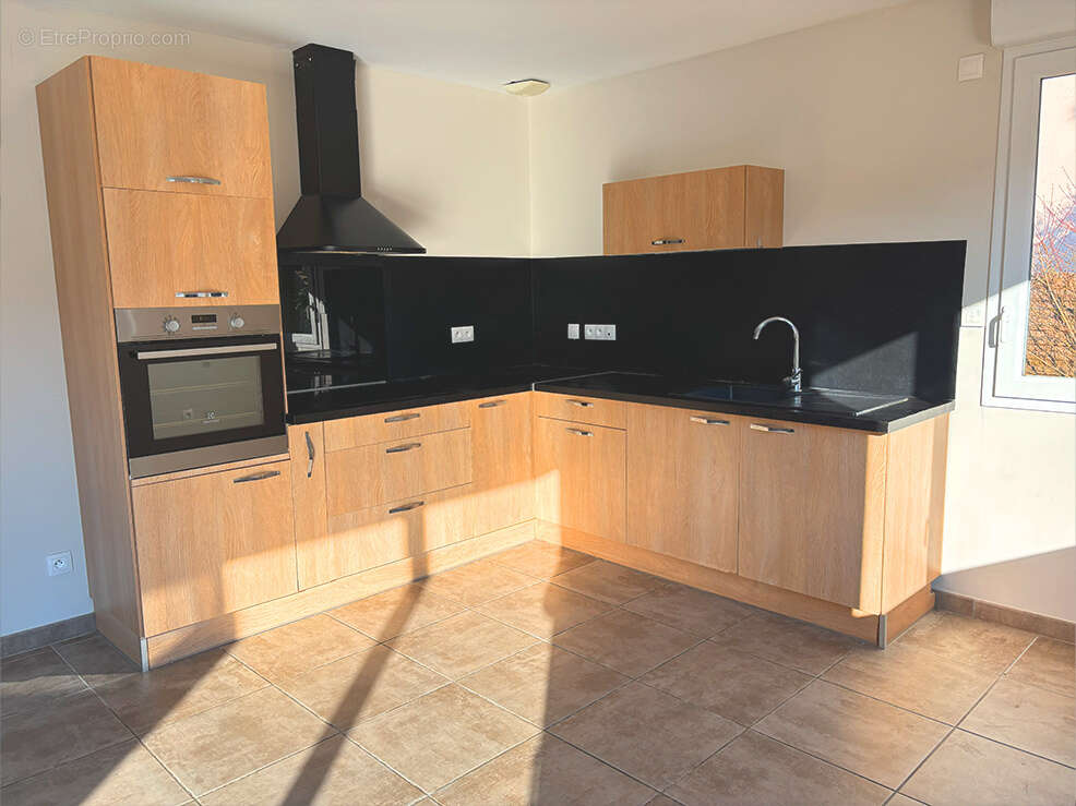 Maison à MONTELIMAR