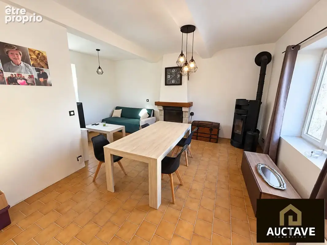 Maison en pierre avec 3 chambres, jardin et dépendances - photo 5