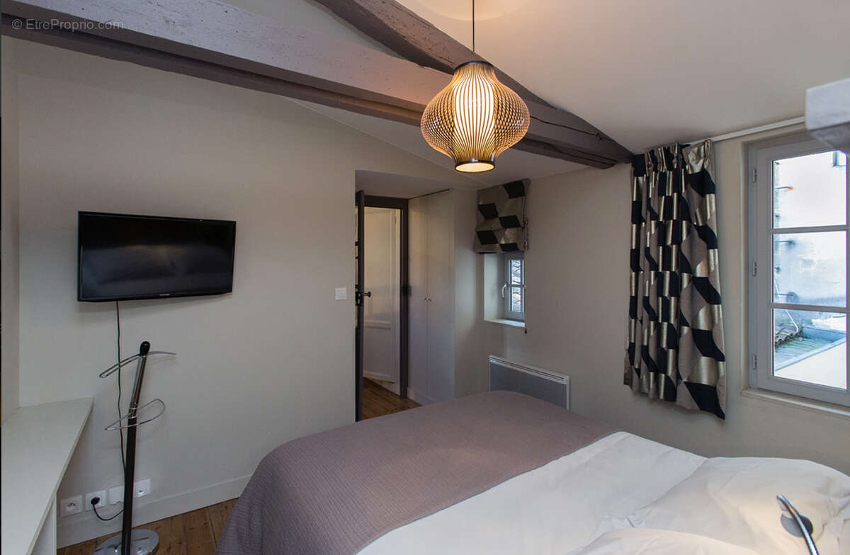 4 pièces de charme avec terrasses - Quartier Pey Berland - photo 12