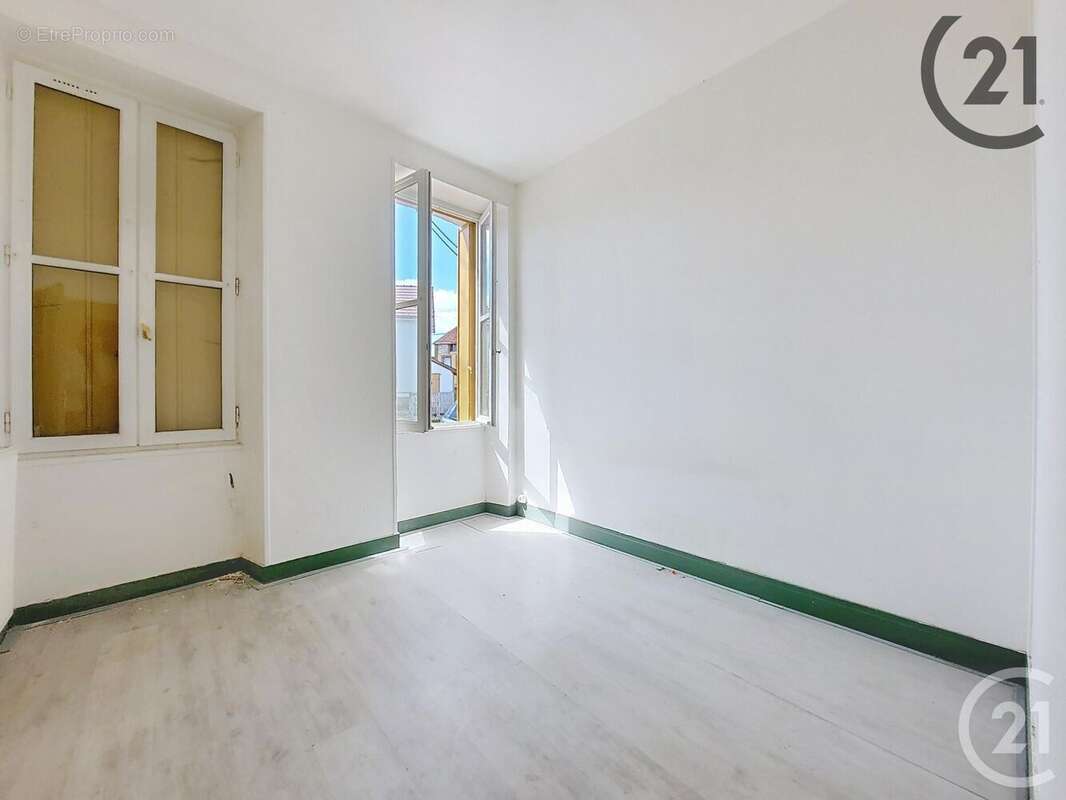 Autre à BRIENON-SUR-ARMANCON