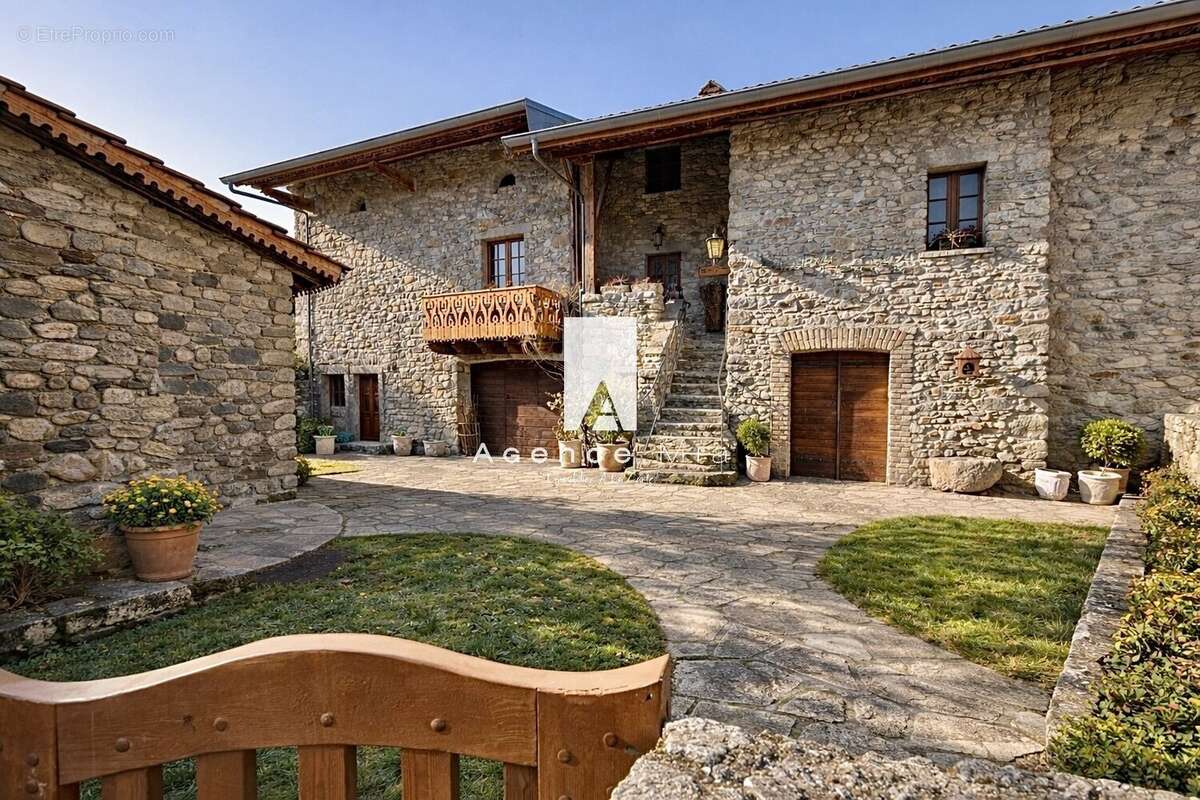 Maison à MARGENCEL