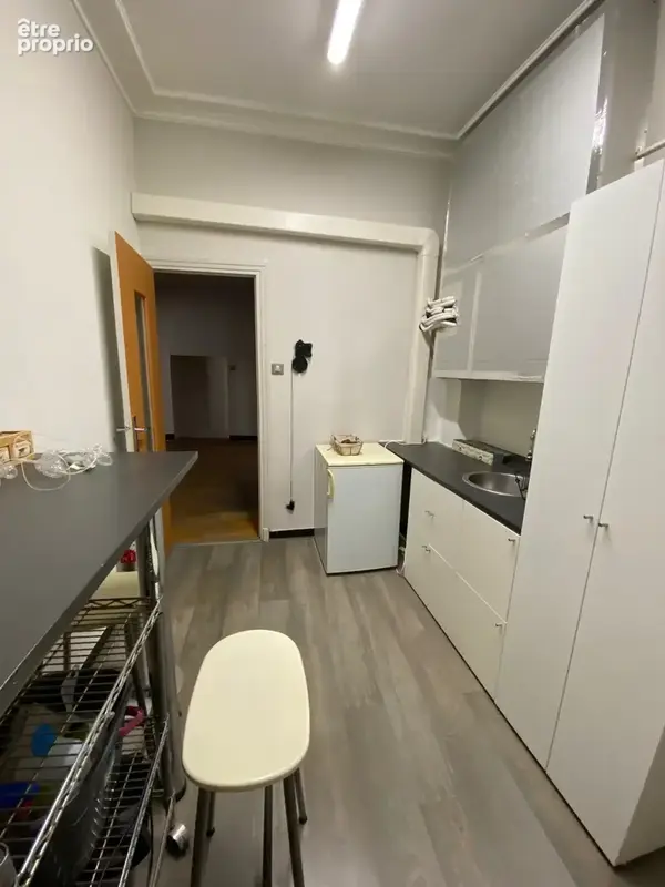 Achat / Vente Appartement T3 75 m2 de Caractère Nîmes Centre (Entre Arènes et Place du Marché) - DPE B & Climatisation - photo 7