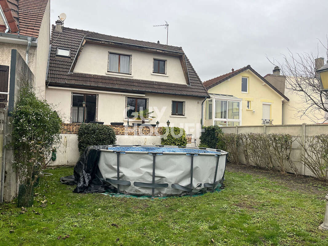 Maison à LE BLANC-MESNIL