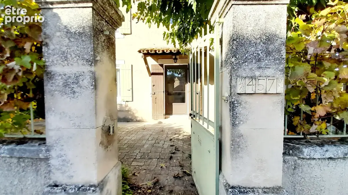 Maison de village avec grande cour et garage - photo 6