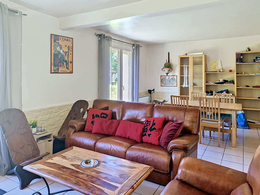 Maison à ETREPAGNY