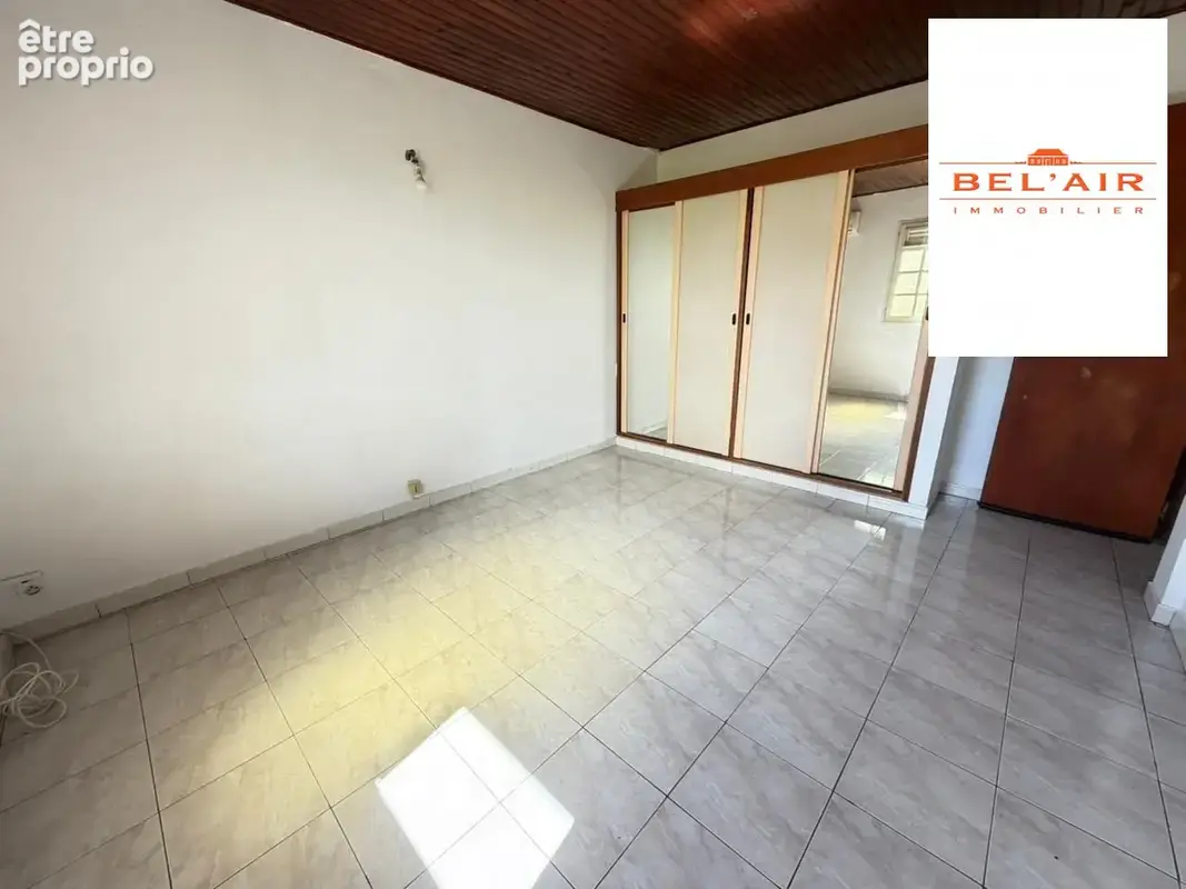 Maison 6 pièces 239 m² à vendre à Sainte-Luce (97228) - photo 4