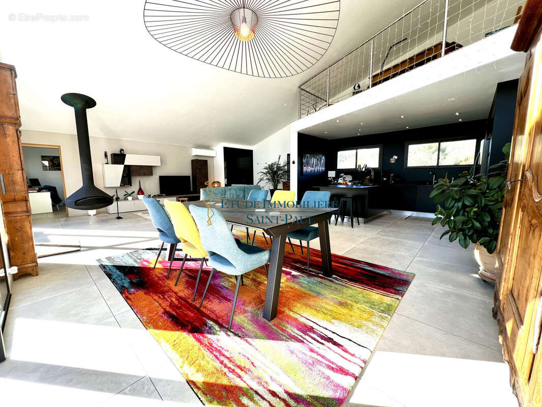 Maison à VIOLS-LE-FORT