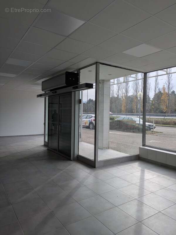 Commerce à SAINT-MARTIN-LE-VINOUX