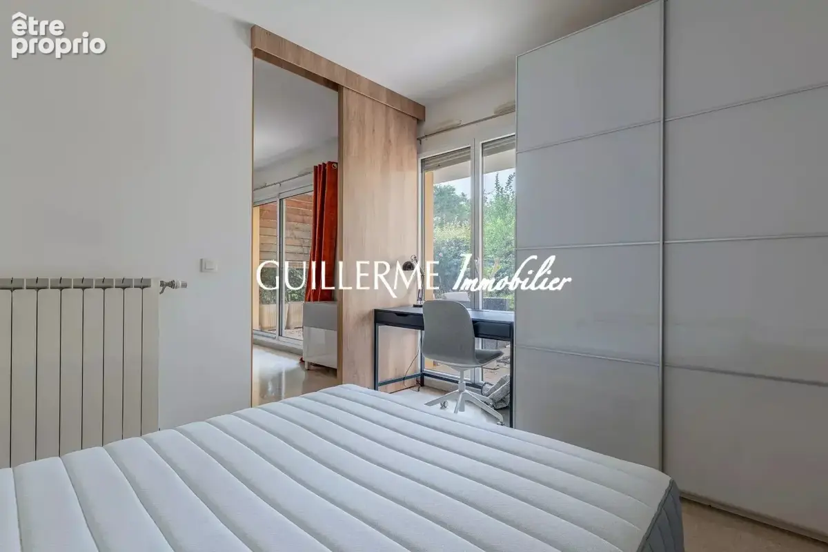 Appartement avec terrasse et jardin - Plein centre de Dardilly le haut - photo 9