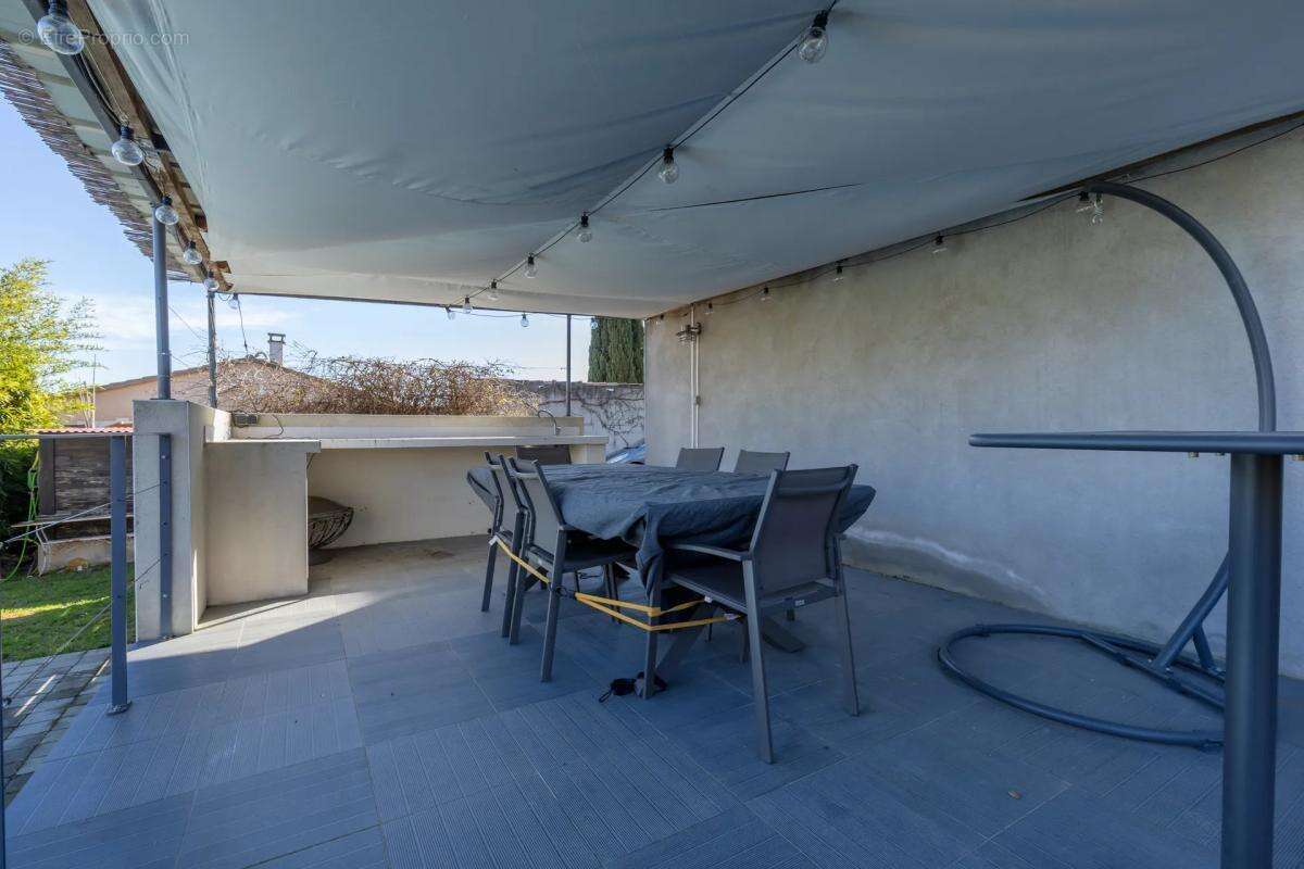 Maison à SAINT-GILLES