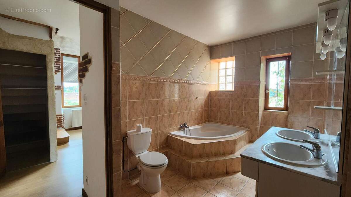 Photo 6 - Maison à MONTCEAU-LES-MINES