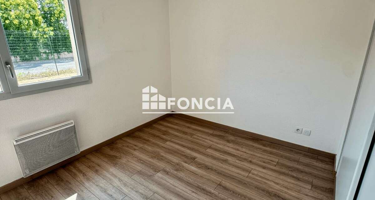 Appartement 3 pieces 71m2 avec terrasse et double parking sous sol et piscine - photo 7