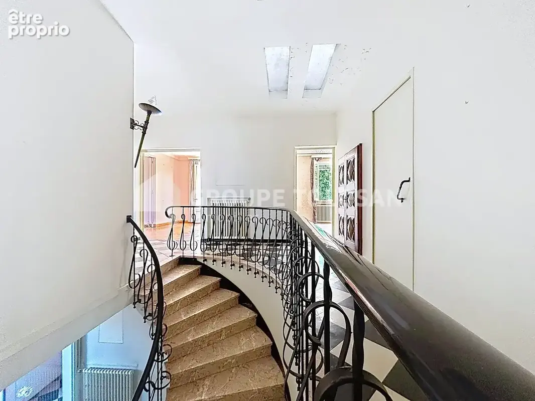 Maison 11 pièces 236 m² à vendre à Graulhet (81300) - photo 5