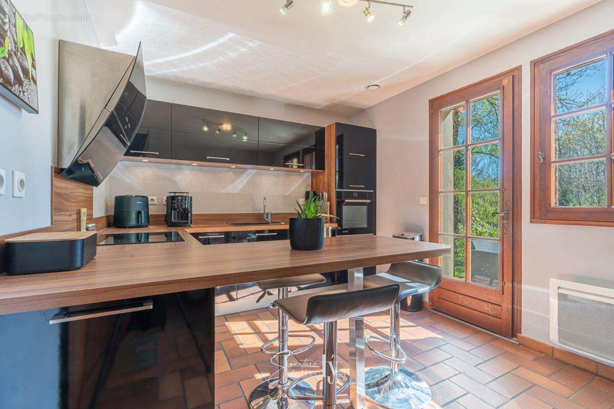 Maison à BONNAC-LA-COTE