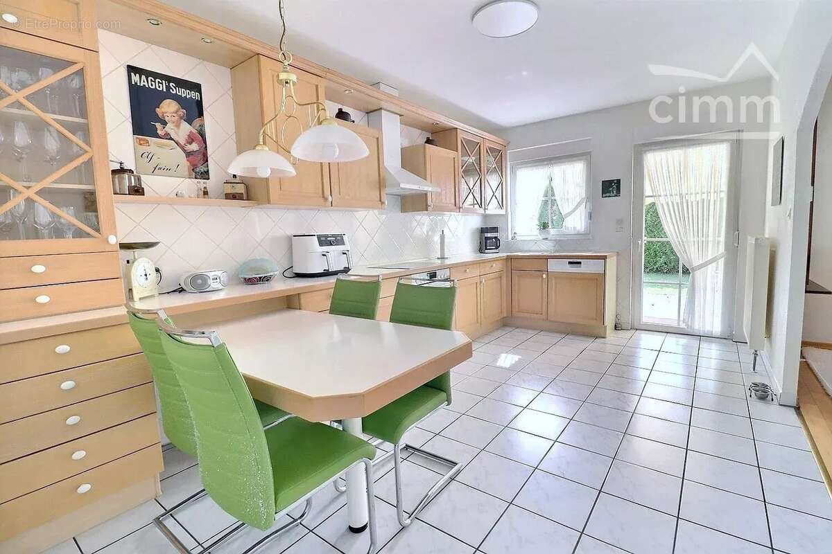 Élégante maison plain-pied dans quartier recherché à SARREGUEMINES - photo 3
