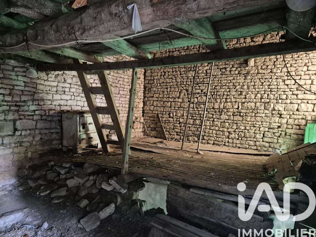 Maison 78 m² à Pacy-Sur-Armancon  - photo 8