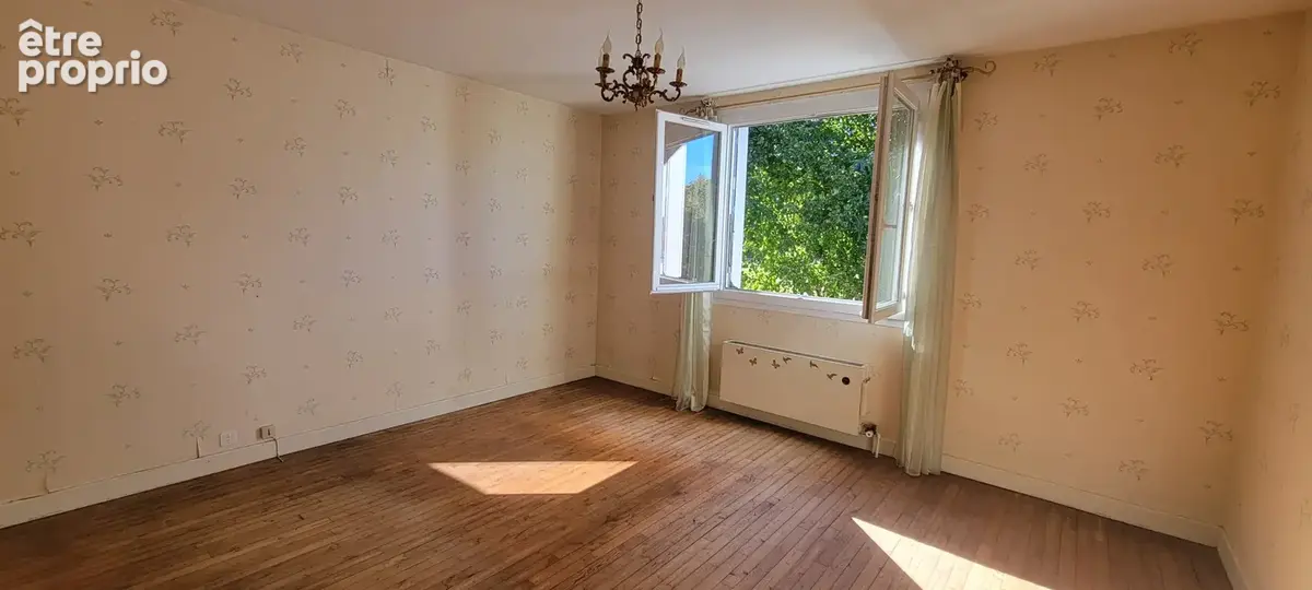Maison familiale avec beau terrain de 3 788 m2 - photo 8