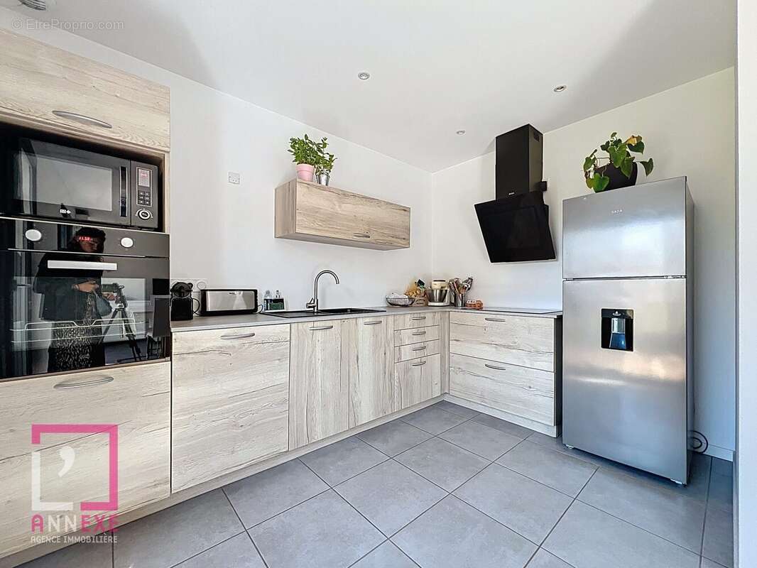 Maison 91 m² à Cailloux-Sur-Fontaines  - photo 3