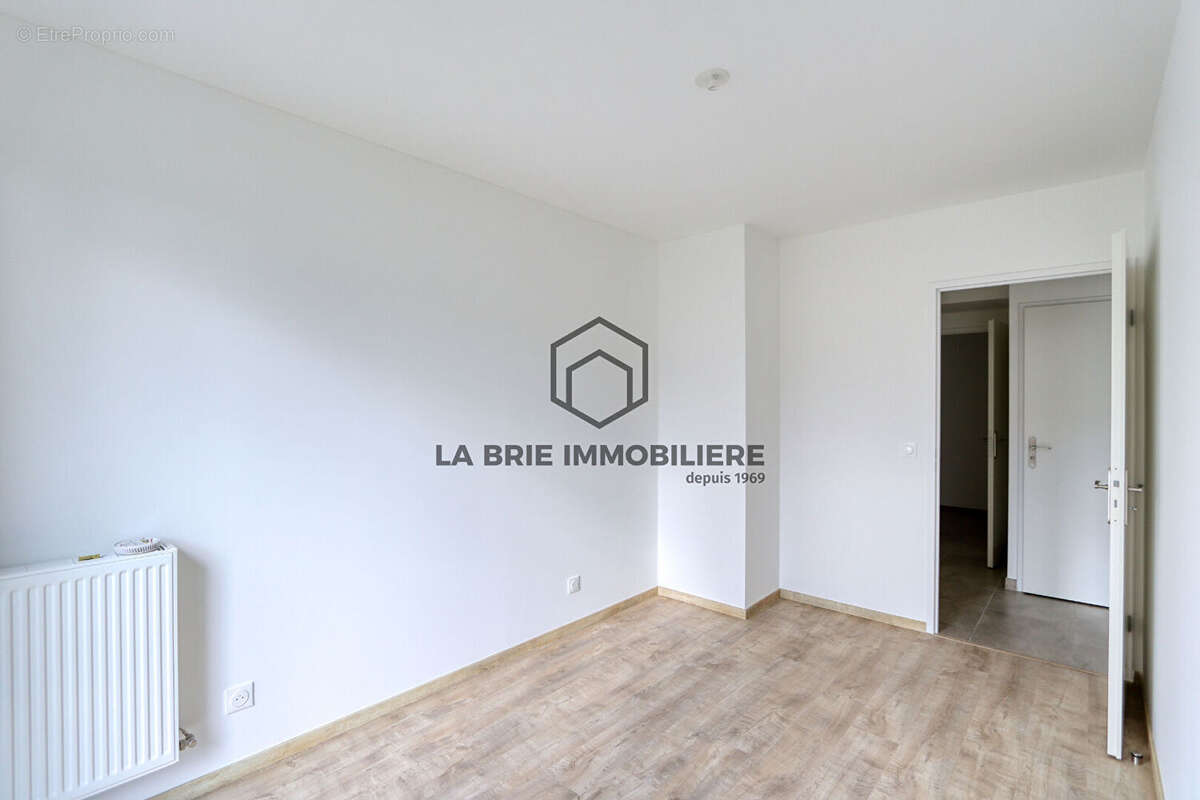 Appartement à EMERAINVILLE