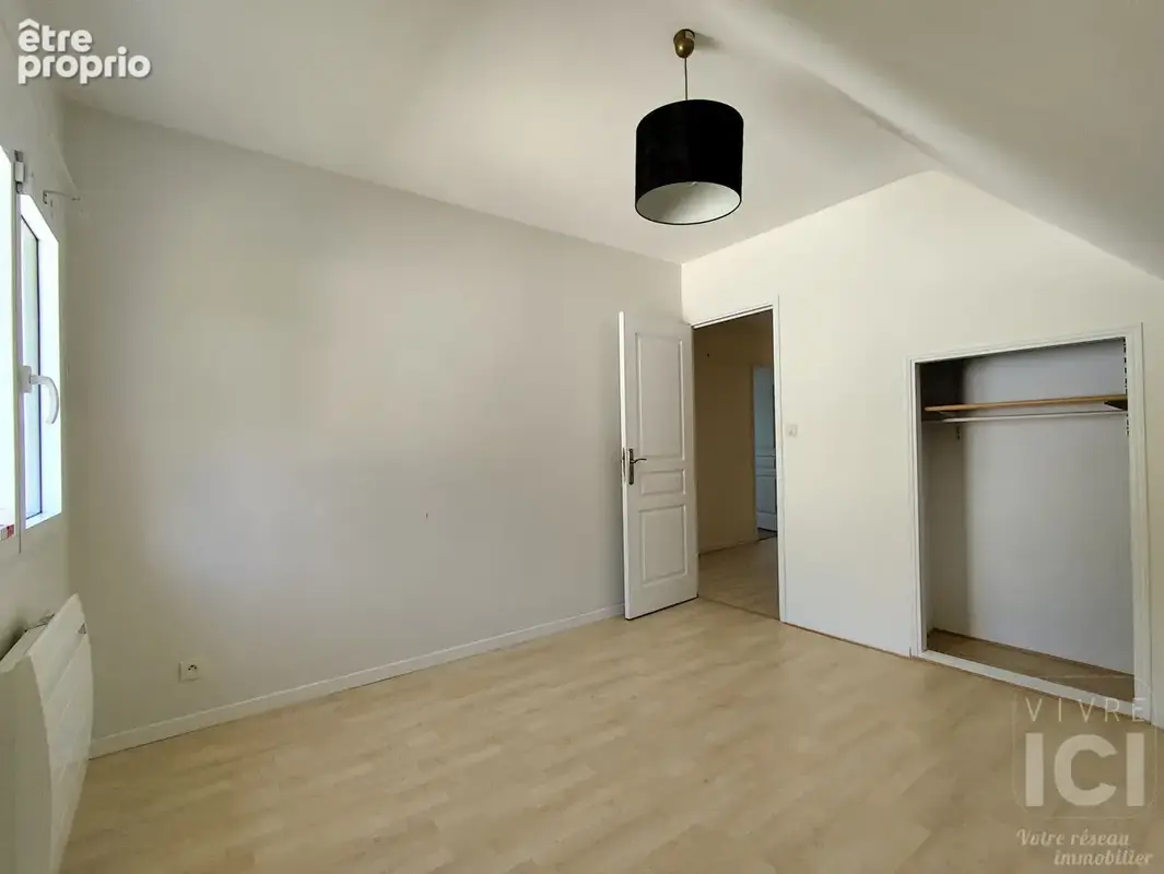 À vendre  maison 157 m², 5 chambres, en impasse, au calme absolu. - photo 12