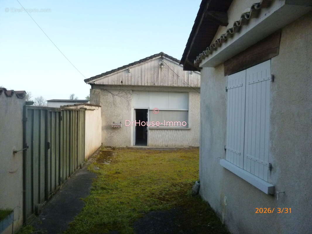 Maison à PRANZAC