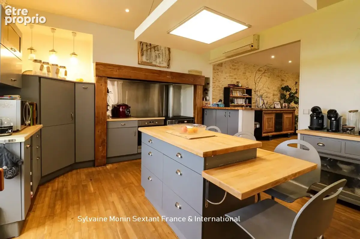 Propriété de charme avec logement indépendant, piscine, sauna et 1,4 hectare de terrain - photo 10